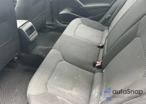 2012 Volkswagen Passat 2.5L S z USA, uszkodzony, nr VIN 1VWAP7A31CC087733